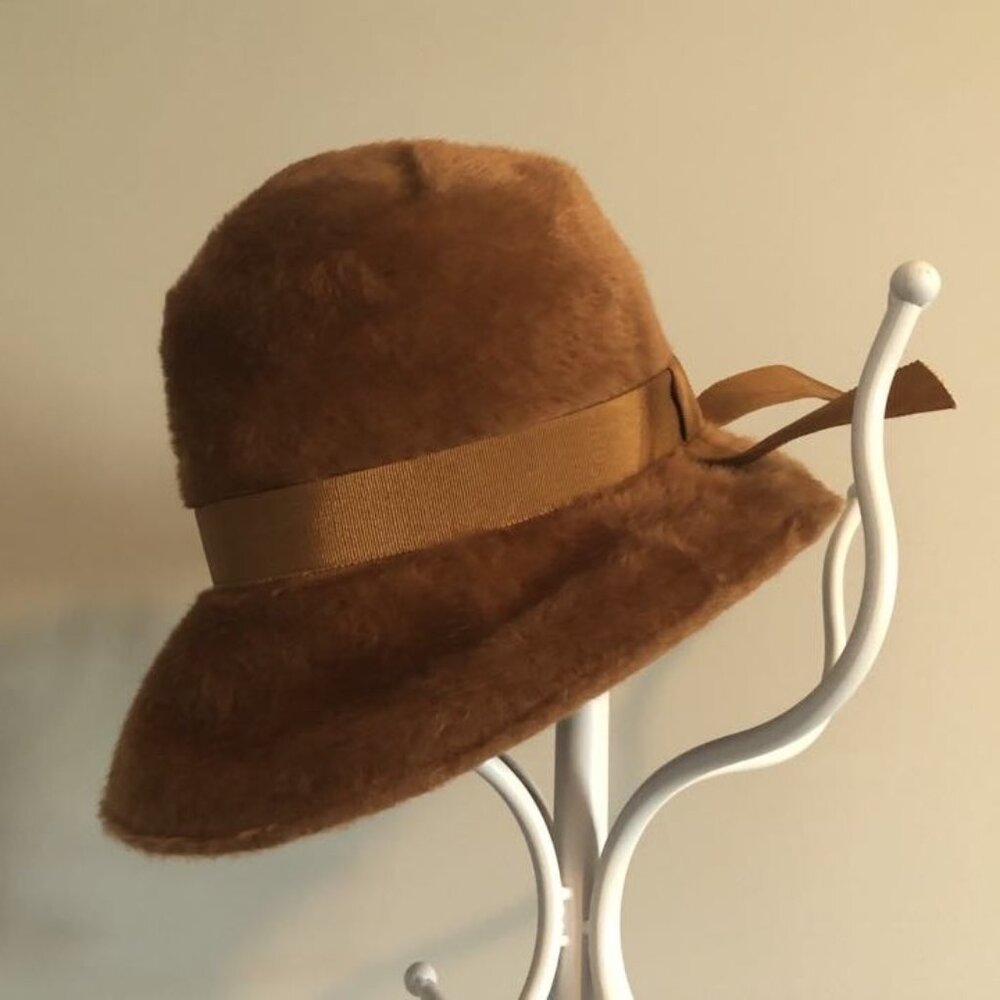 Vintage Eaton's Hat (S/M)